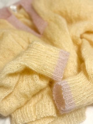 Ručně pletené svetry z mohéru a hedvábí. Lehké jako obláček. Bezúdržbové - stačí po každém nošení nechat vyvětrat. Na...